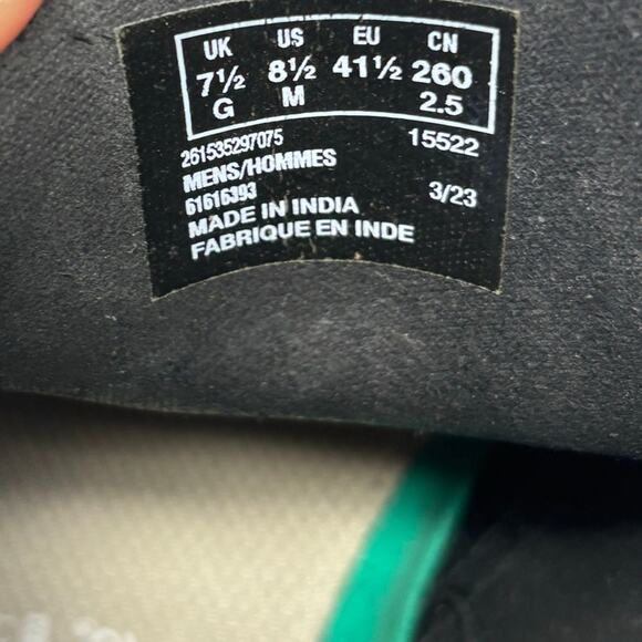 Clarks Bushacre Men's Minimalist Style Chukka Boot Black Leather Size 8.5 M - Picture 10 of 12